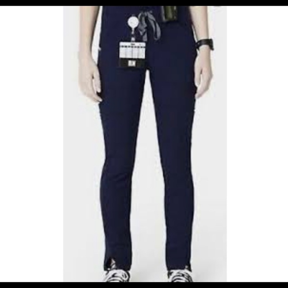 FIGS Scrub Pants Kochi in Navy SP